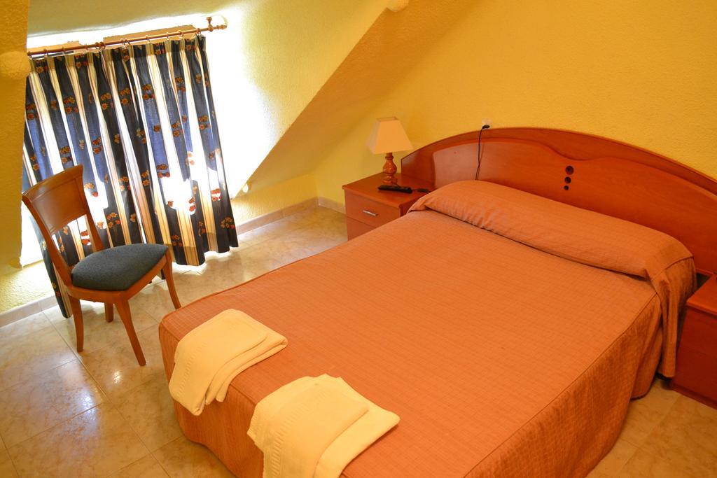Hostal Aribel Longinos Cercedilla Cameră foto